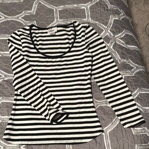 Vixen by Micheline Pitt Black and White Fitted Blouse